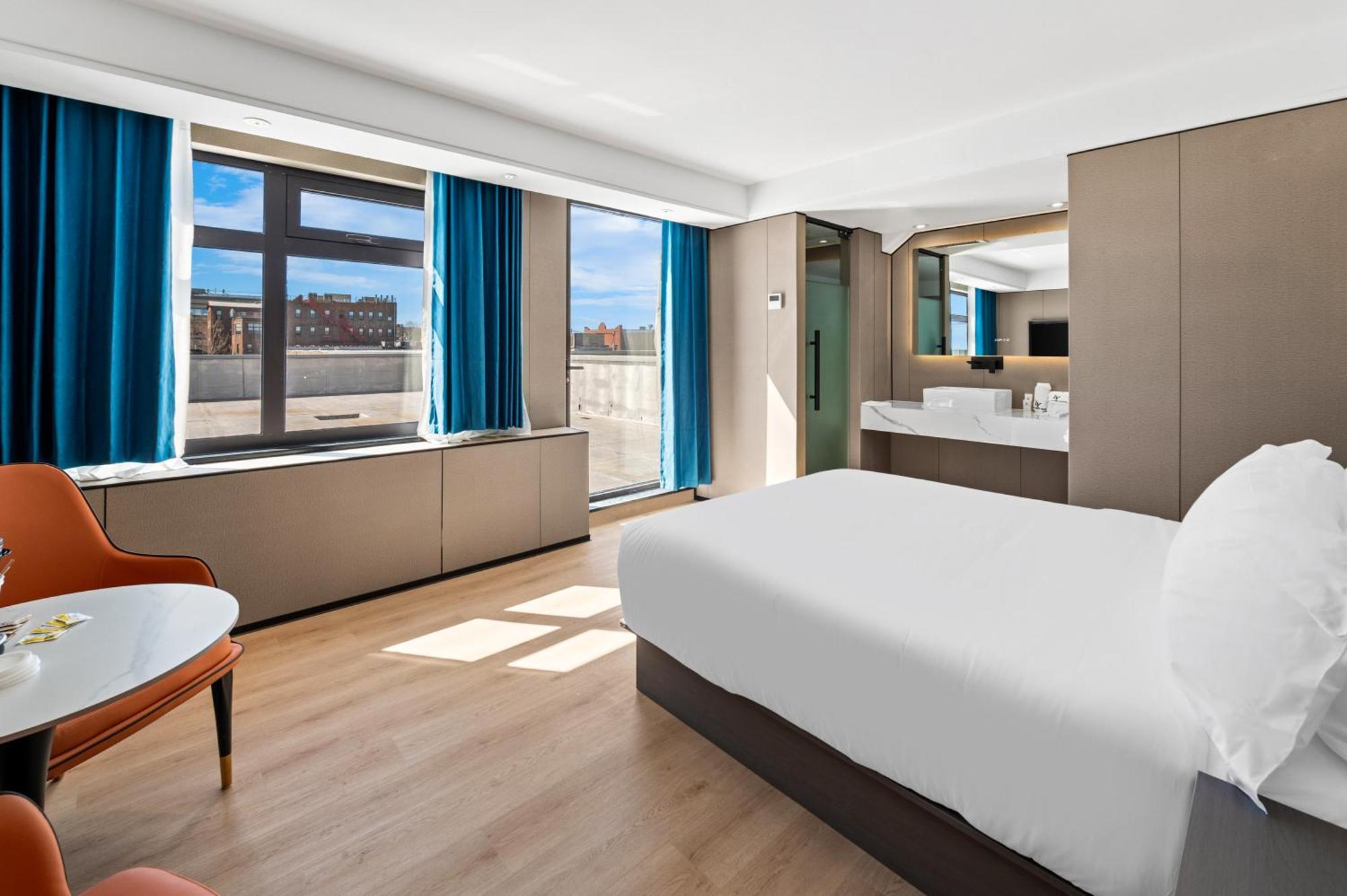 Deluxe Single Room